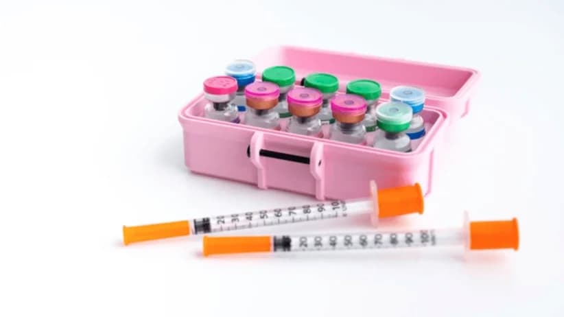 Box of peptide vials with syringes for reconstitution